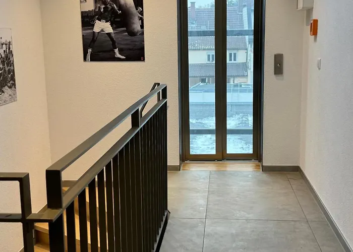 Moderne In Attraktivem Altbau Appartamento