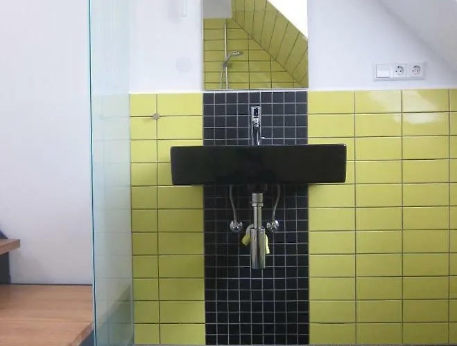 Appartamento Moderne In Attraktivem Altbau *